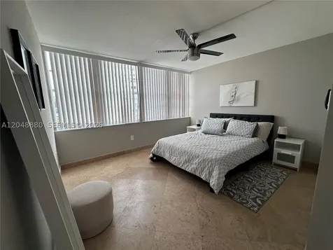 18021 Biscayne Boulevard Aventura FL 33160