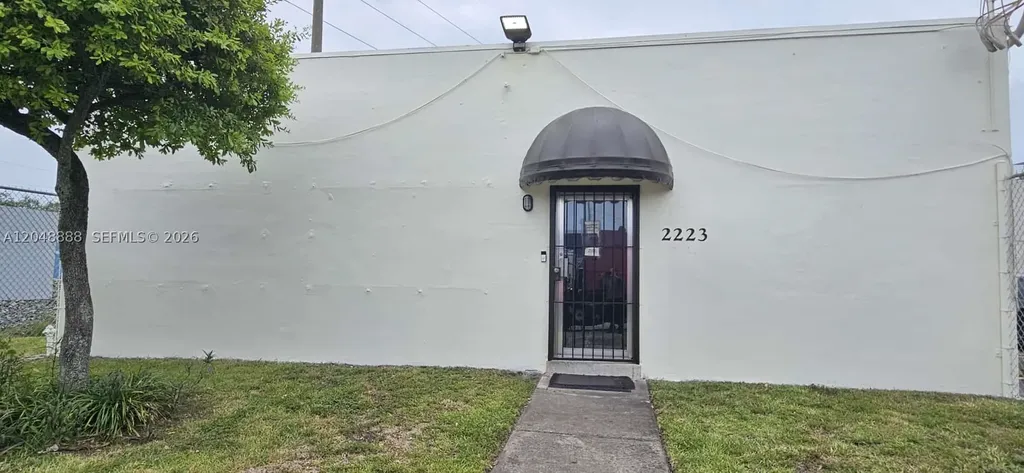 2223 NW 26th Avenue Miami FL 33142