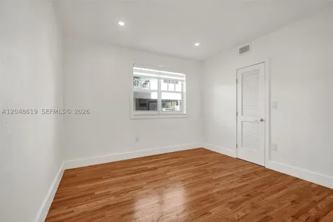 935 Meridian Avenue Miami Beach FL 33139