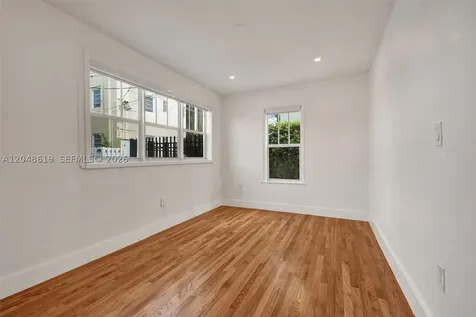 935 Meridian Avenue Miami Beach FL 33139