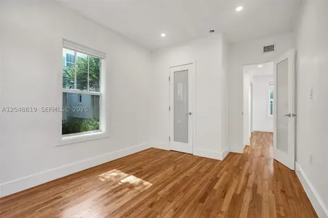 935 Meridian Avenue Miami Beach FL 33139