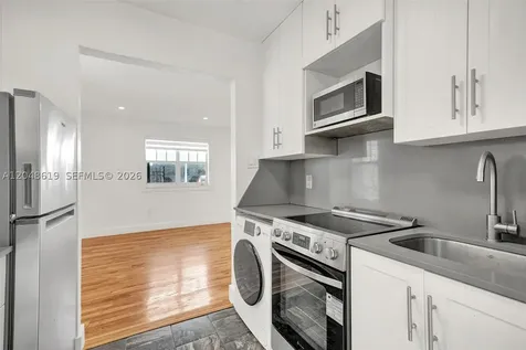935 Meridian Avenue Miami Beach FL 33139