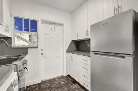 935 Meridian Avenue Miami Beach FL 33139
