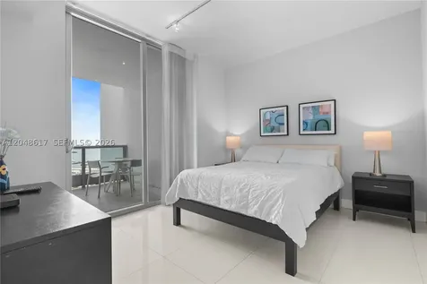 900 Biscayne Boulevard Miami FL 33132