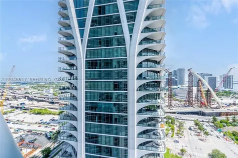 900 Biscayne Boulevard Miami FL 33132