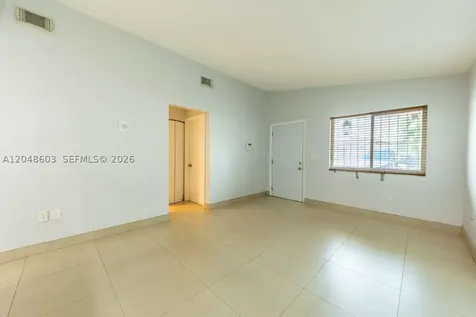 2610 W 65th Street Hialeah FL 33016