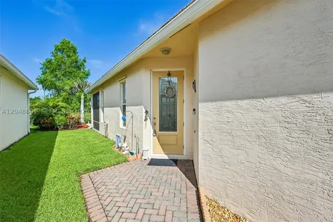 322 SW Tomoka Springs Drive Port St. Lucie FL 34986