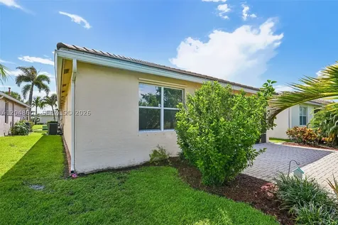 322 SW Tomoka Springs Drive Port St. Lucie FL 34986