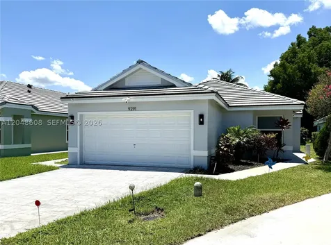 9291 Arborwood Circle Davie FL 33328