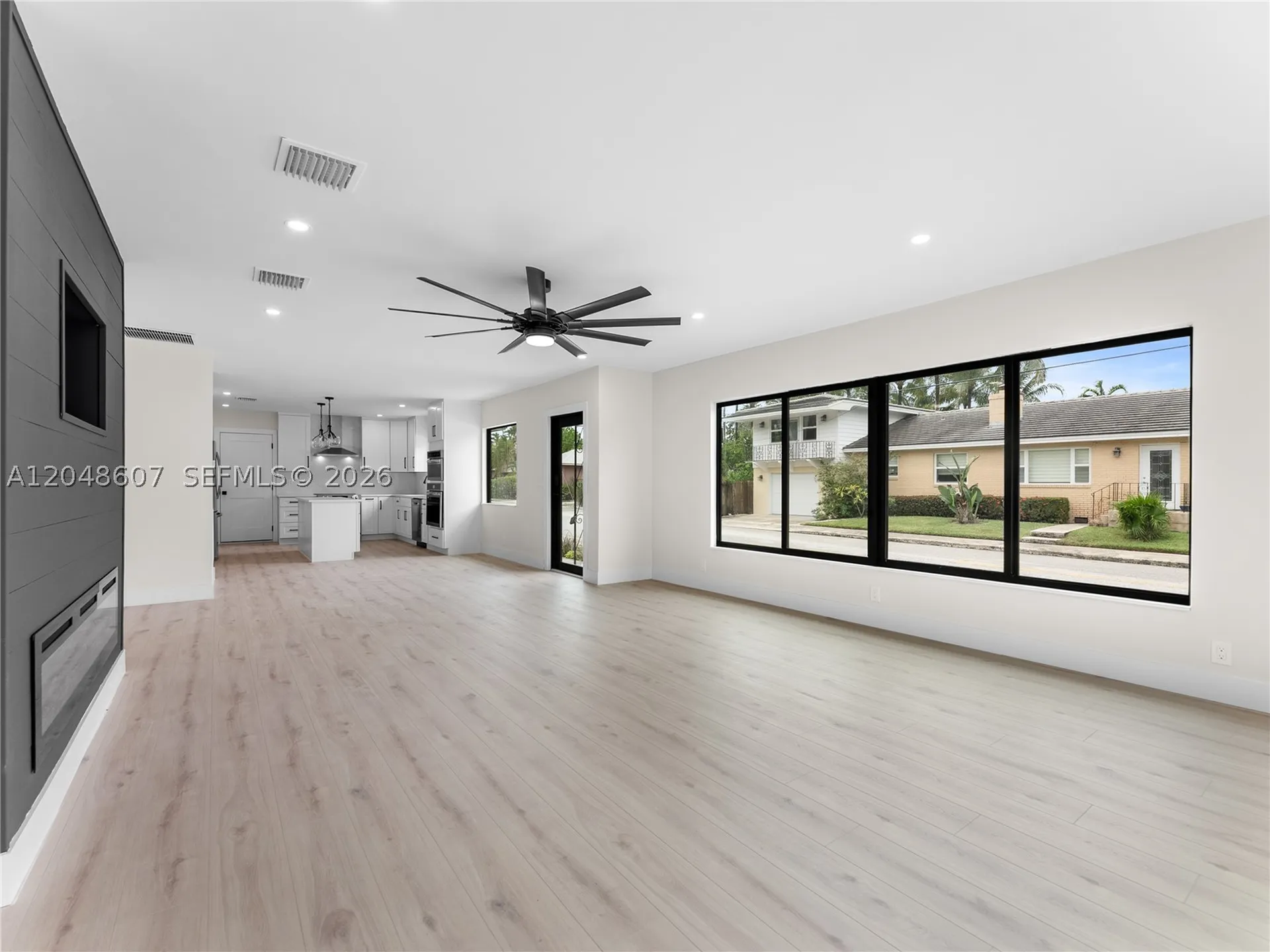 801 S Palmway Lake Worth FL 33460