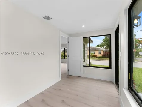 801 S Palmway Lake Worth FL 33460