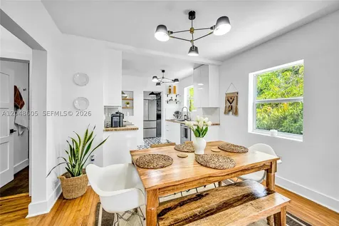 250 NW 40th Avenue Miami FL 33126