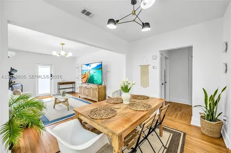 250 NW 40th Avenue Miami FL 33126