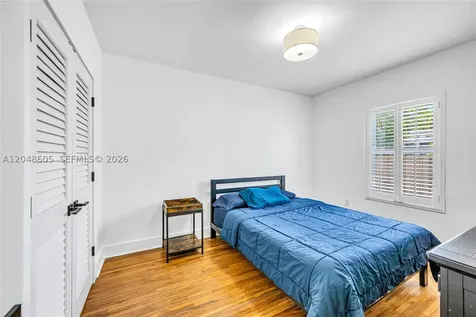 250 NW 40th Avenue Miami FL 33126