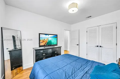 250 NW 40th Avenue Miami FL 33126