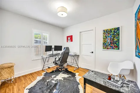 250 NW 40th Avenue Miami FL 33126