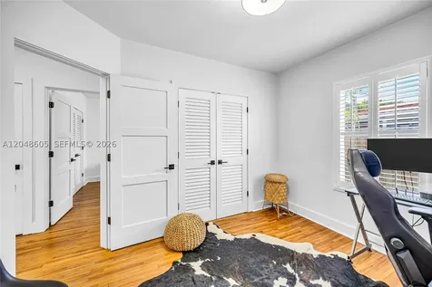 250 NW 40th Avenue Miami FL 33126