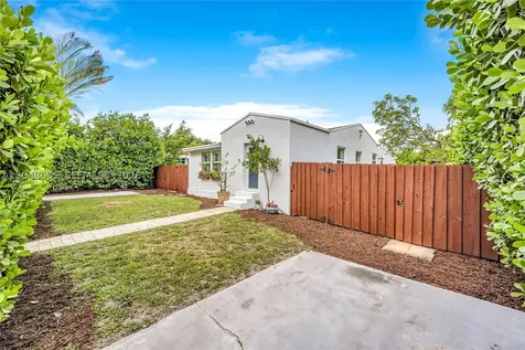 250 NW 40th Avenue Miami FL 33126