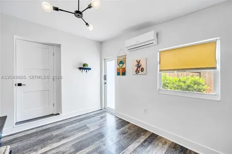 250 NW 40th Avenue Miami FL 33126