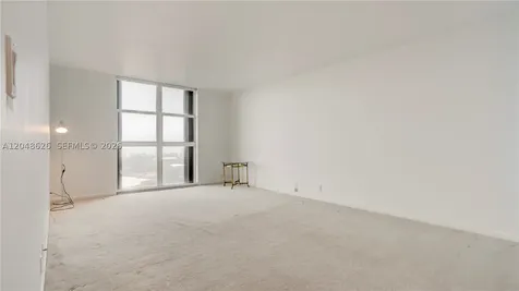 4000 Towerside Terrace Miami FL 33138