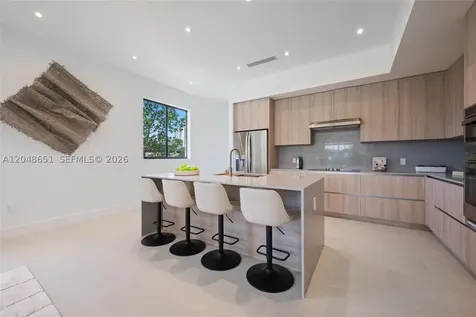 2787 SW 34th Avenue Miami FL 33133