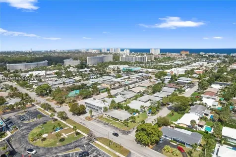 380 SE 12th Avenue Deerfield Beach FL 33441
