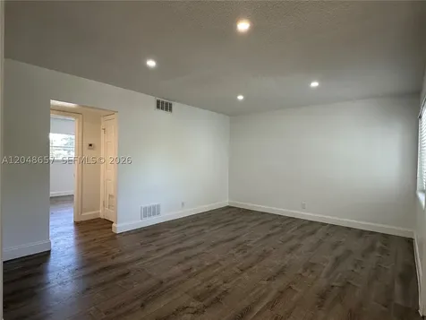 2401 NW 9th Avenue Wilton Manors FL 33311