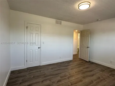 2401 NW 9th Avenue Wilton Manors FL 33311
