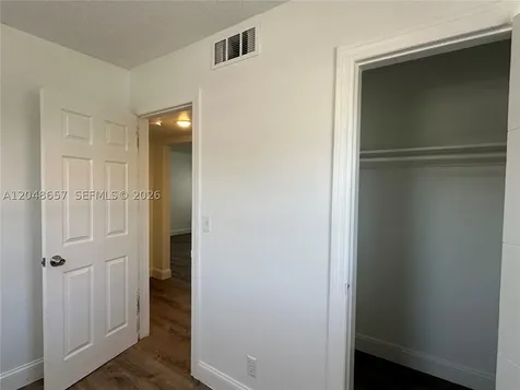 2401 NW 9th Avenue Wilton Manors FL 33311