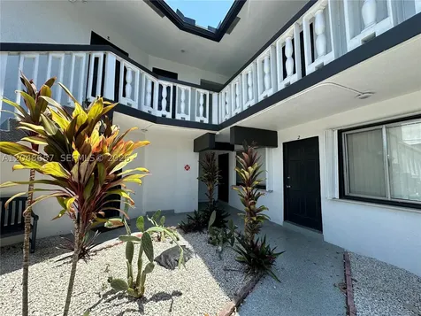 2401 NW 9th Avenue Wilton Manors FL 33311