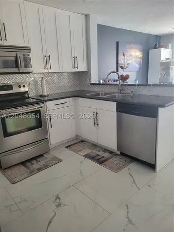 6606 Saltaire Terrace Margate FL 33063