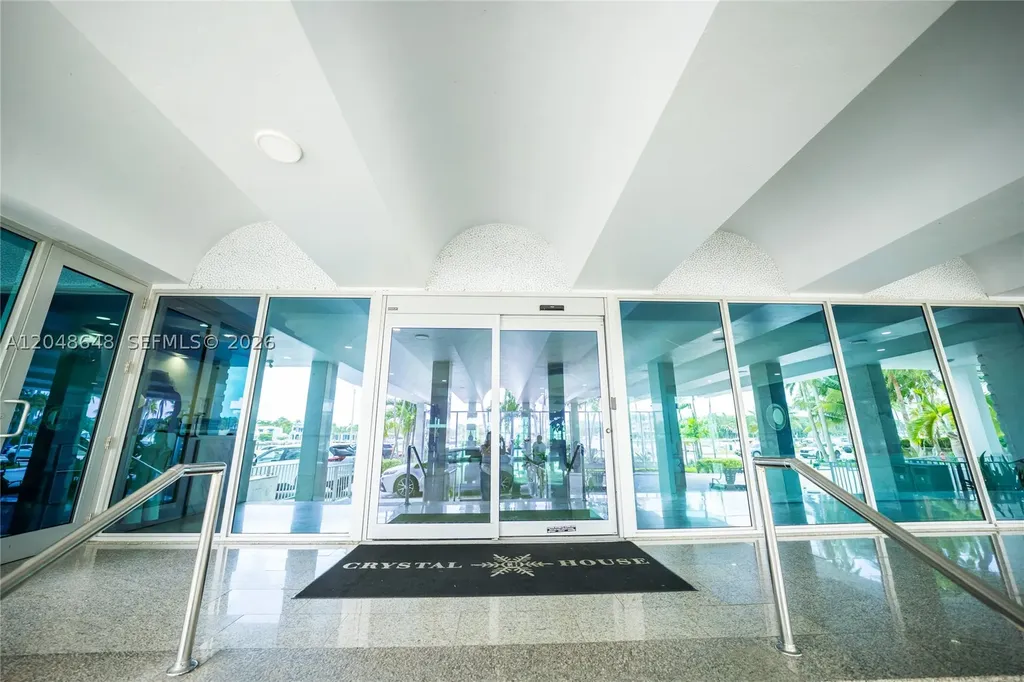 5055 Collins Avenue Miami Beach FL 33140