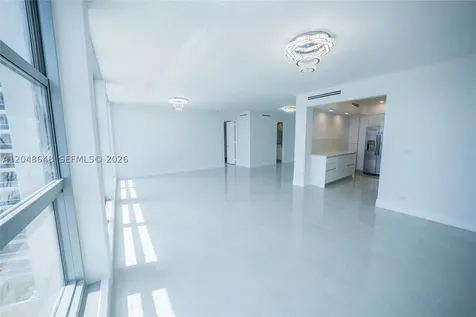 5055 Collins Avenue Miami Beach FL 33140