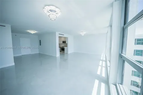 5055 Collins Avenue Miami Beach FL 33140