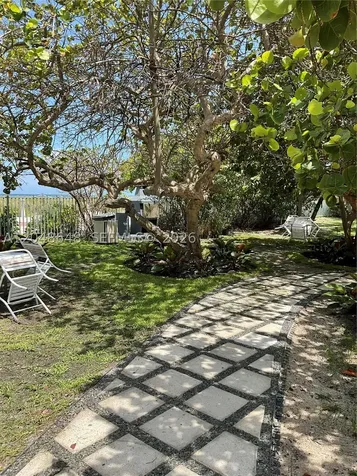 5055 Collins Avenue Miami Beach FL 33140