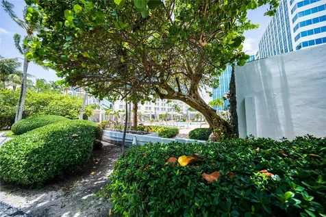 5055 Collins Avenue Miami Beach FL 33140