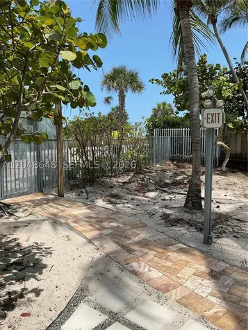 5055 Collins Avenue Miami Beach FL 33140