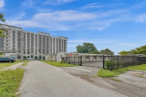 1085 NE 126th Street North Miami FL 33161