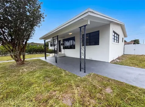 8340 NW 22nd Place Miami FL 33147