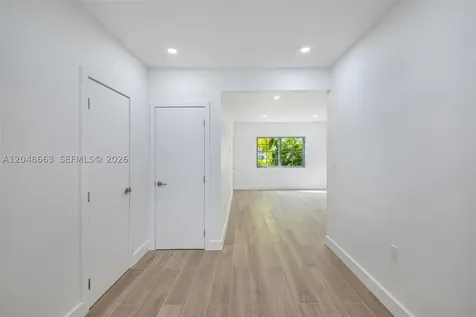 1610 Michigan Avenue Miami Beach FL 33139