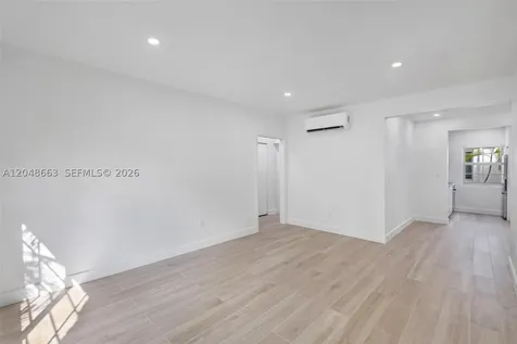 1610 Michigan Avenue Miami Beach FL 33139