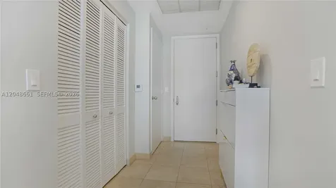 801 Brickell Key Boulevard Miami FL 33131