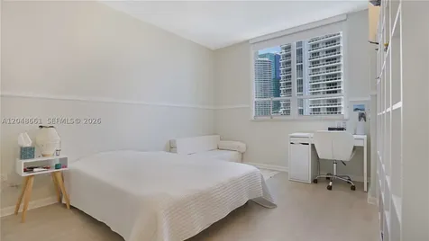 801 Brickell Key Boulevard Miami FL 33131