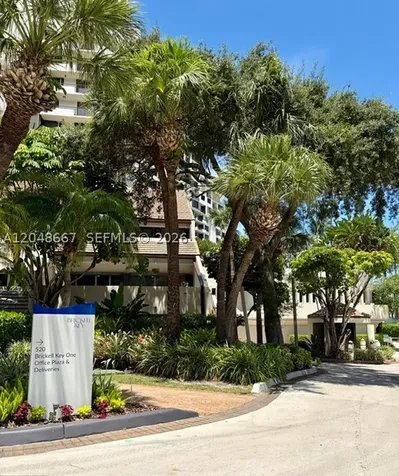 520 Brickell Key Drive Miami FL 33131
