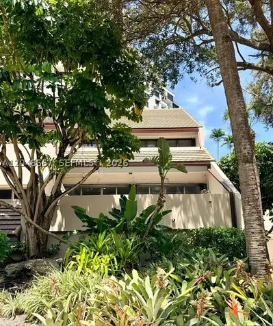 520 Brickell Key Drive Miami FL 33131