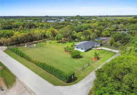 19724 SW 243rd Terrace Homestead FL 33031