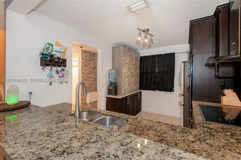 11733 NW 11th Street Pembroke Pines FL 33026