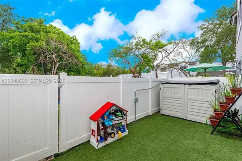11733 NW 11th Street Pembroke Pines FL 33026