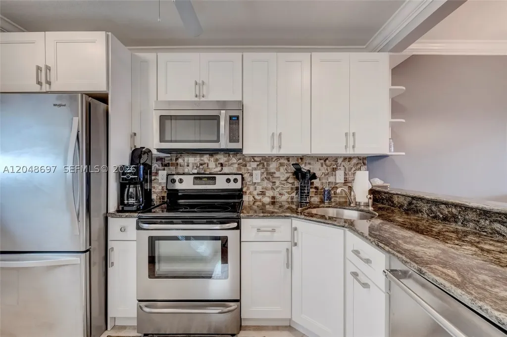 2201 SE 9th Street Pompano Beach FL 33062