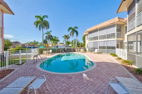 2201 SE 9th Street Pompano Beach FL 33062